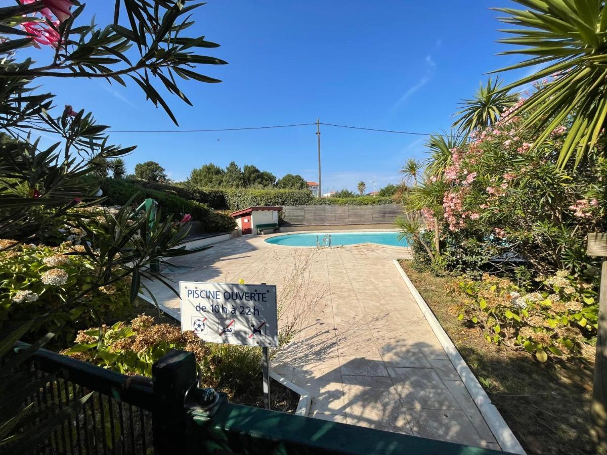 Splendide De Charme Avec Patio, Parking Et A 3 Minutes Apartment *