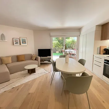 Splendide Appartement De Charme Avec Patio, Parking Et Plage A 3 Minutes Biarritz Buitenkant foto