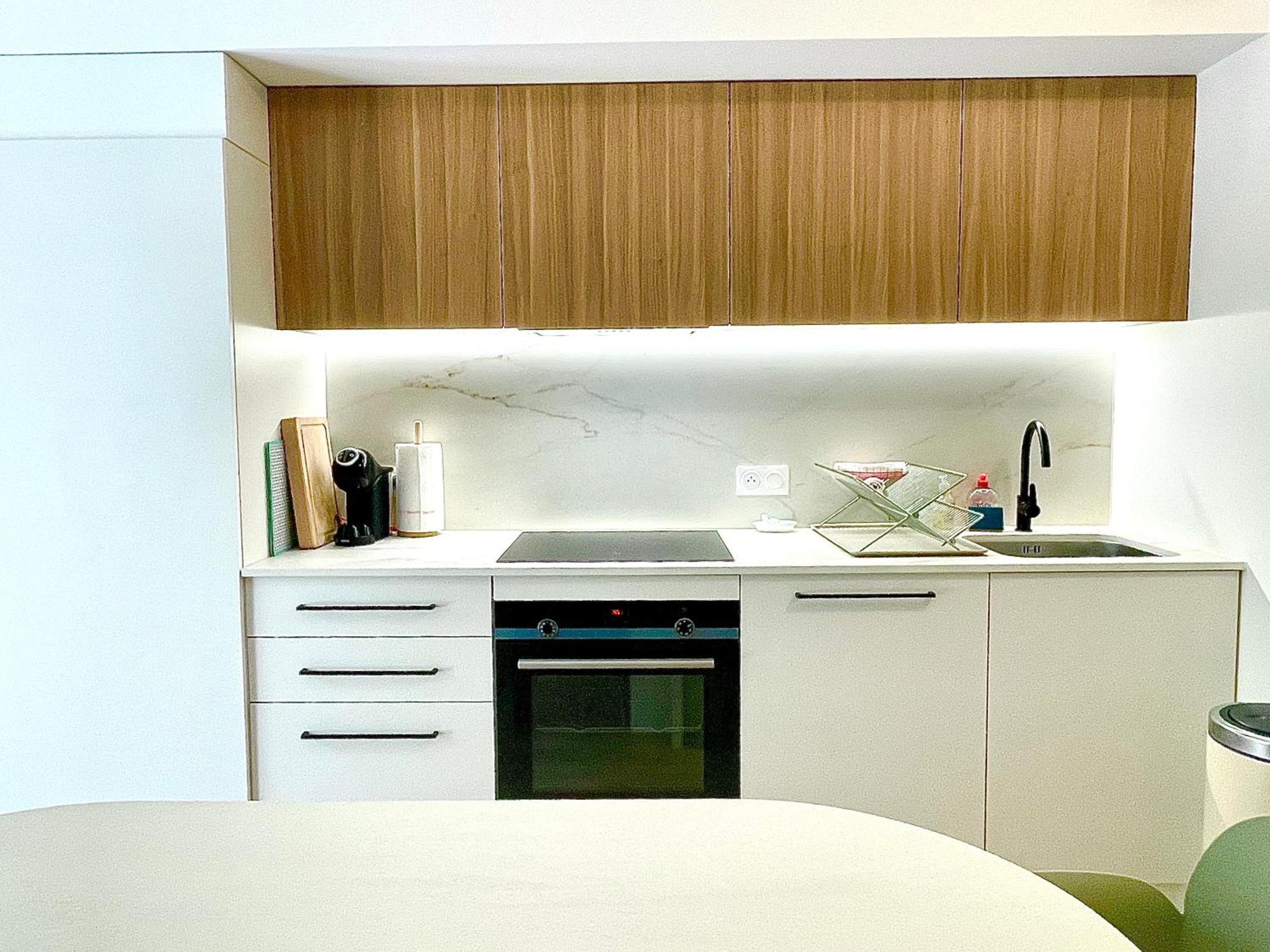 Splendide De Charme Avec Patio, Parking Et à 3 Minutes Apartamento *